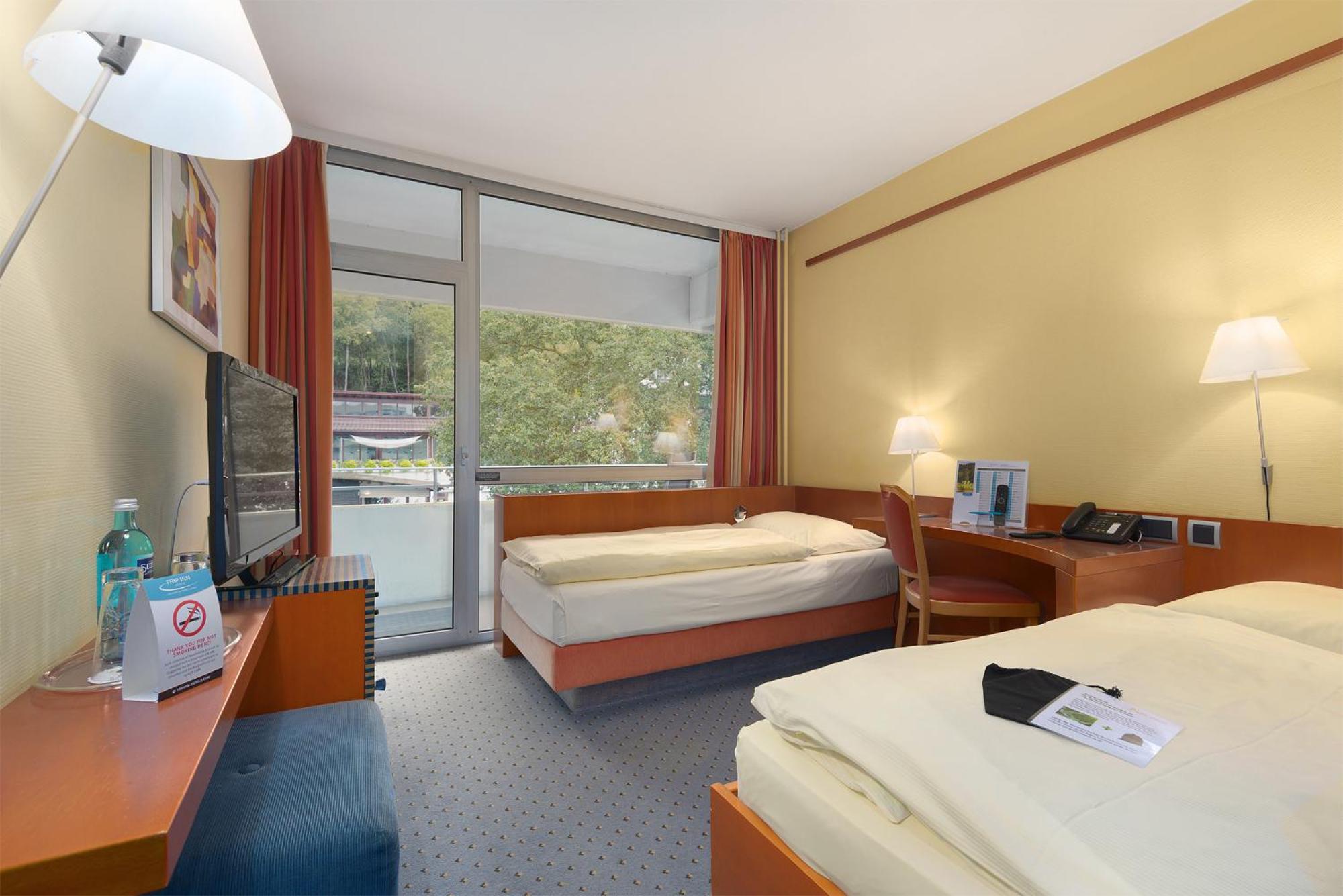 Trip Inn Landhotel Badsoden-Salmuenster Bad Soden-Salmuenster Exterior photo