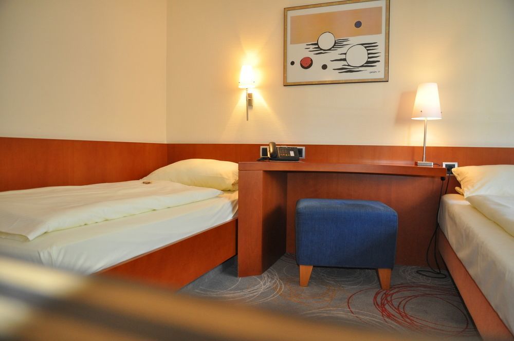 Trip Inn Landhotel Badsoden-Salmuenster Bad Soden-Salmuenster Exterior photo